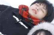 情侣头像不明显的一男一女分开 情侣头像不明显的一男一女分开