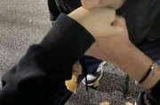 蜡笔小新的cp情侣头像