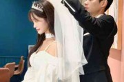 情侣头像一男一女白边