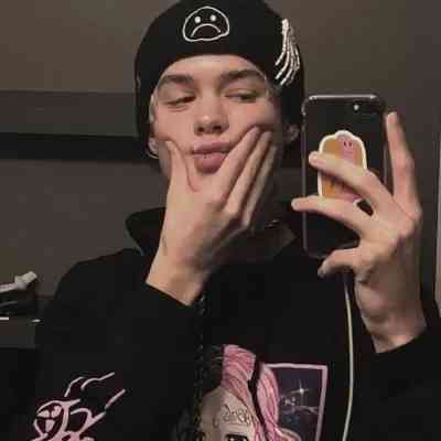 20岁男生改网名好吗 第1张