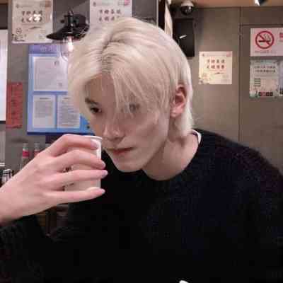微信高级男生头像 第1张