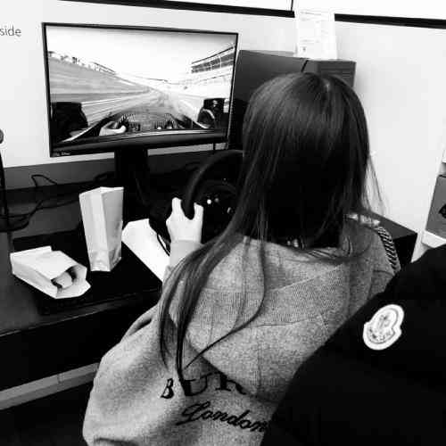 漫画女头像高冷头像 第3张
