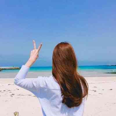 微信头像女背影海边 唯美 第6张