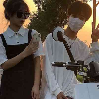 情侣婚纱照头像一男一女 第2张