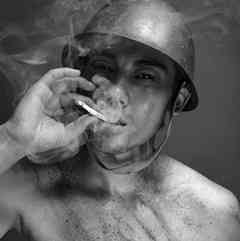 qq头像男生真人 第4张