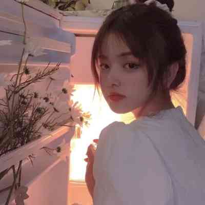 港风头像女复古高清 第1张