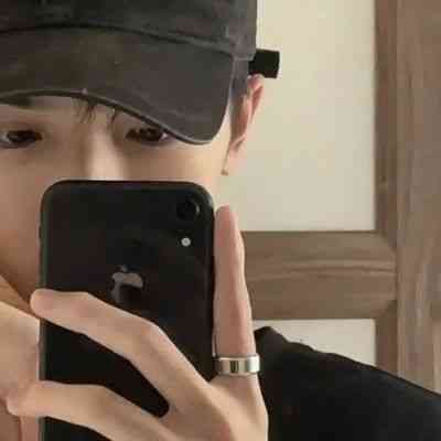 qq情侣头像一男一女亲密 第11张