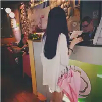 女生亲吻大卫雕塑的头像 第11张