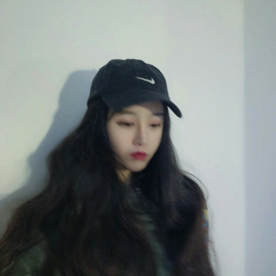 女头像ins高级质感真人伤感 第4张