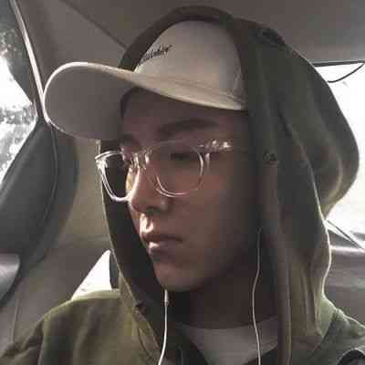 男生头像霸气帅气图片背面 第3张