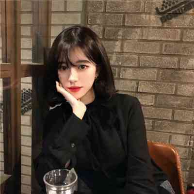 丧系又冷酷的真人女头像 第9张