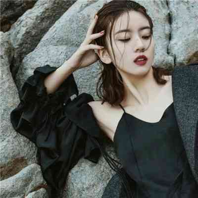 丧系又冷酷的真人女头像 第11张
