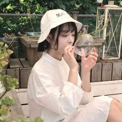 好看的网图头像女生 第2张