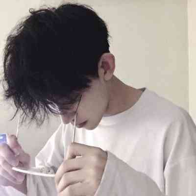 微信头像男生阳光 海边图片 第2张