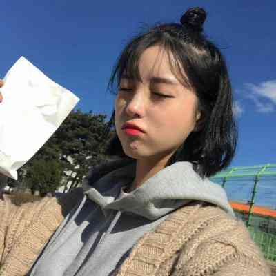 小图案头像女生 第1张