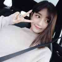 2025年女的头像图片 第2张