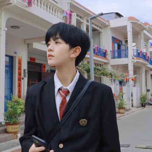 头像ins高级质感小众男生真人 第9张