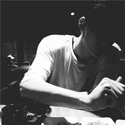 真人头像男emo 第3张