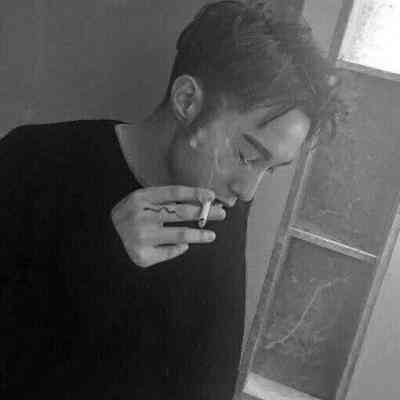 男生真人头像冷酷帅气侧脸 第1张