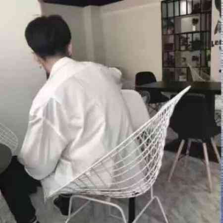 好看的头像男背影 第18张