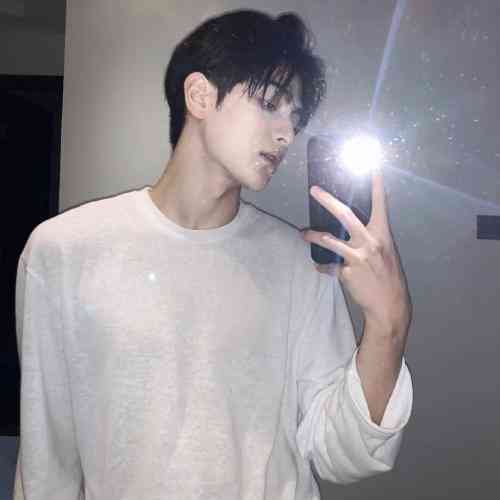 温柔干净的头像男 第6张