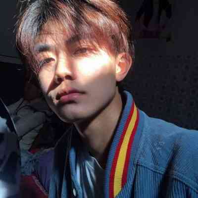 八块腹肌图片男头像 第7张