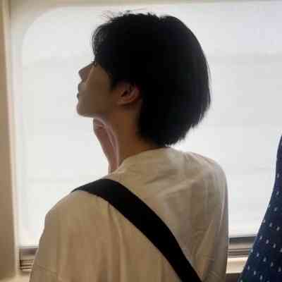 头像简约男 第15张
