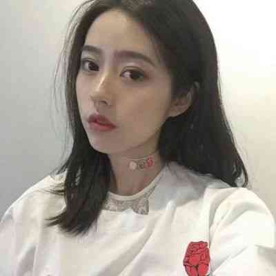 简约女款头像 第15张