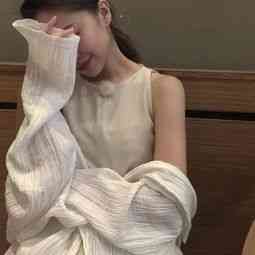 黑头头像全黑图片女 第15张
