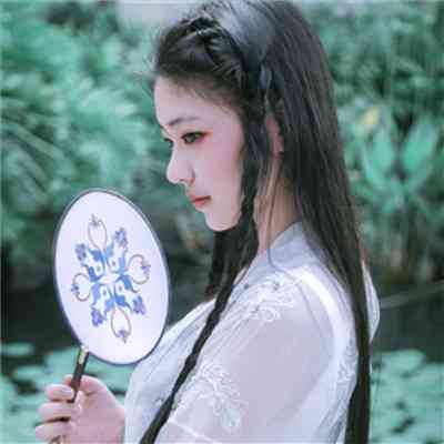 2025最新款头像真人女 第1张