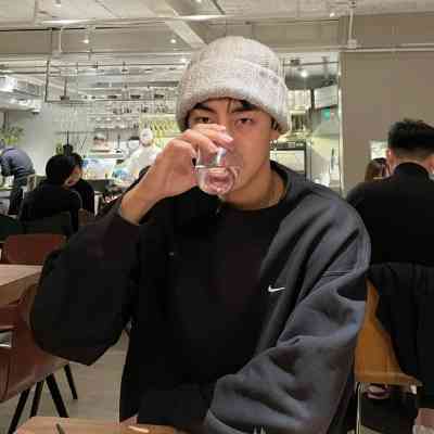 男生头像干净真人不露脸 第2张