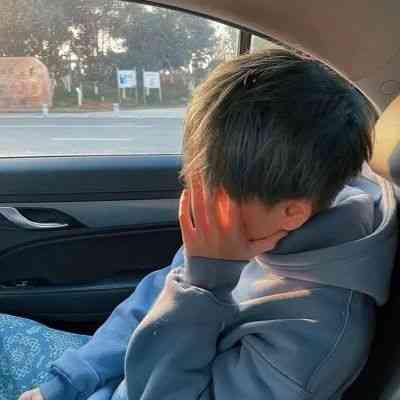 2024年最火的头像好看男生 第13张