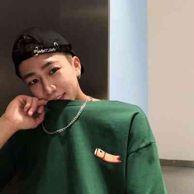 微信成熟男头像 第2张