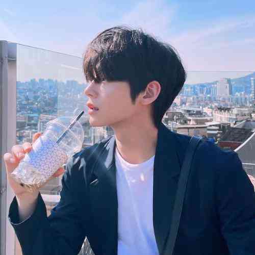 高清头像简约干净男生 第12张