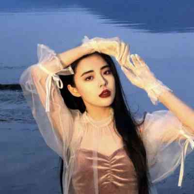 优质小众女生头像 第12张