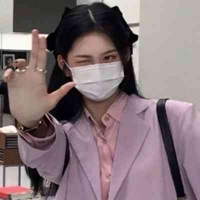 2025年最新微信头像50岁女 第7张