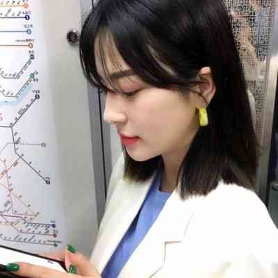 黑白漫画头像女生高冷 第7张