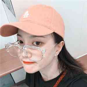 ins气质小众女头像 第18张