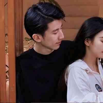 情侣头像一男一女两张分开真人 第7张
