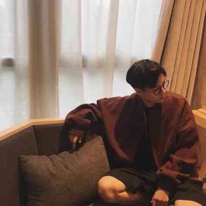 2024男头像黑白好看 第4张